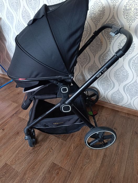 Коляска New Lux в идеальном состоянии