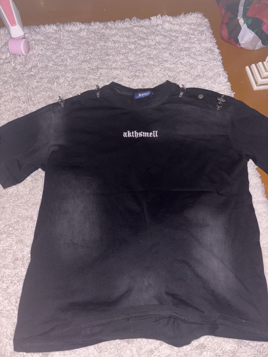 Футболка в стиле Soft Grunge