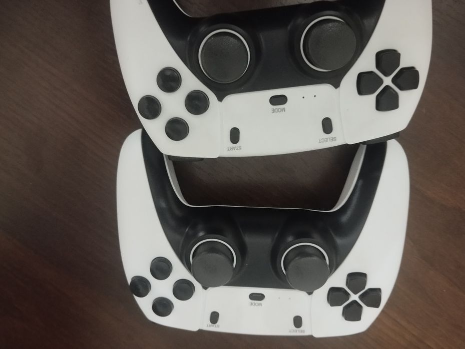 Игровая приставка GAME STICK PRO M15 64GB в идеальном состоянии
