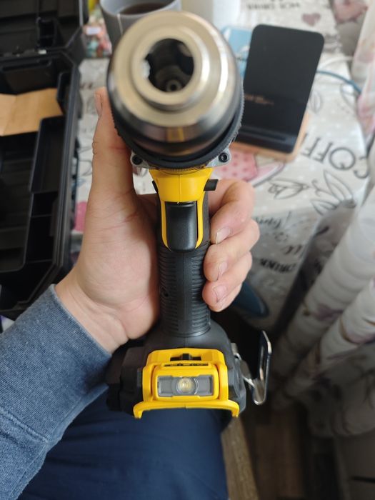 DeWalt DCD805 20v