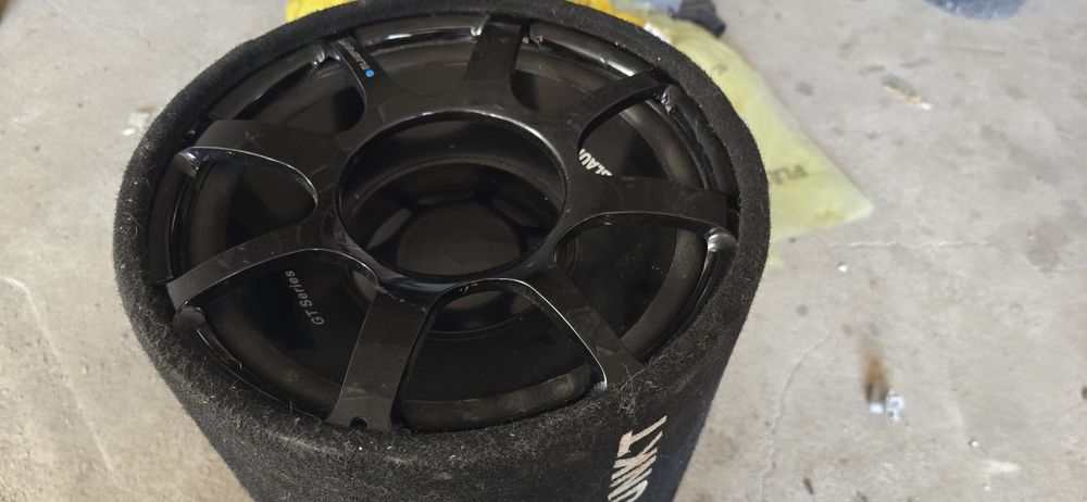 Vand subwoofer Blaupunkt GT series cu amplificator Alpine