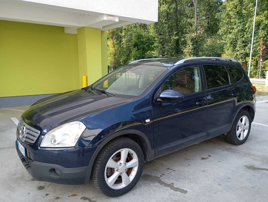 Nissan Qashqai 2.0 DCI 141 CP 4x4 cu 7 Locuri din 2010