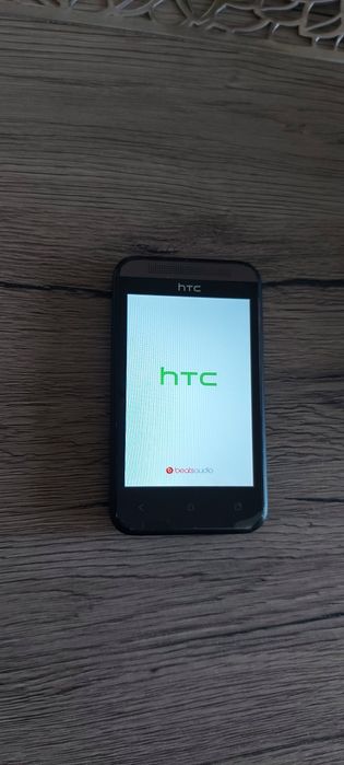 Телефон HTC DESIRE 200