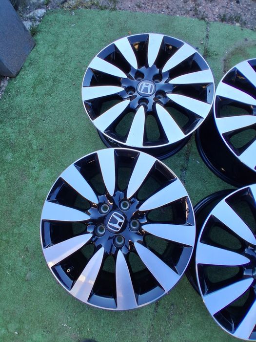 17цола за HONDA  7J×17 ет50. 5×114.3 ц.64.1мм
