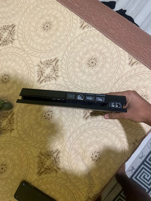 Schimb PS4 slim cu iphone
