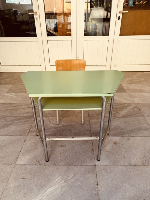 Винтидж ученически чин със стол – Италия, 60–70-те години
