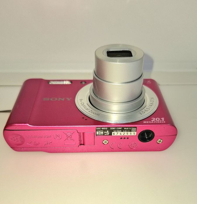 Sony Cyber-shot DSC-W810 (Розов) – Компактен дигитален фотоапарат, камера. Пълен комплект и състояние КАТО НОВО
