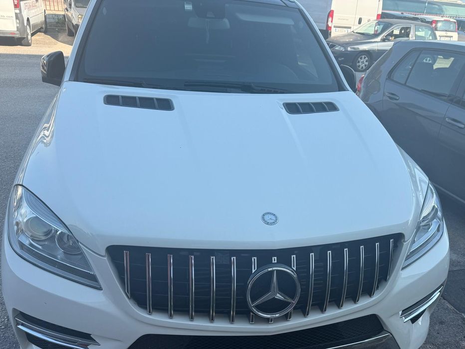 Vând faruri ml w166 2015