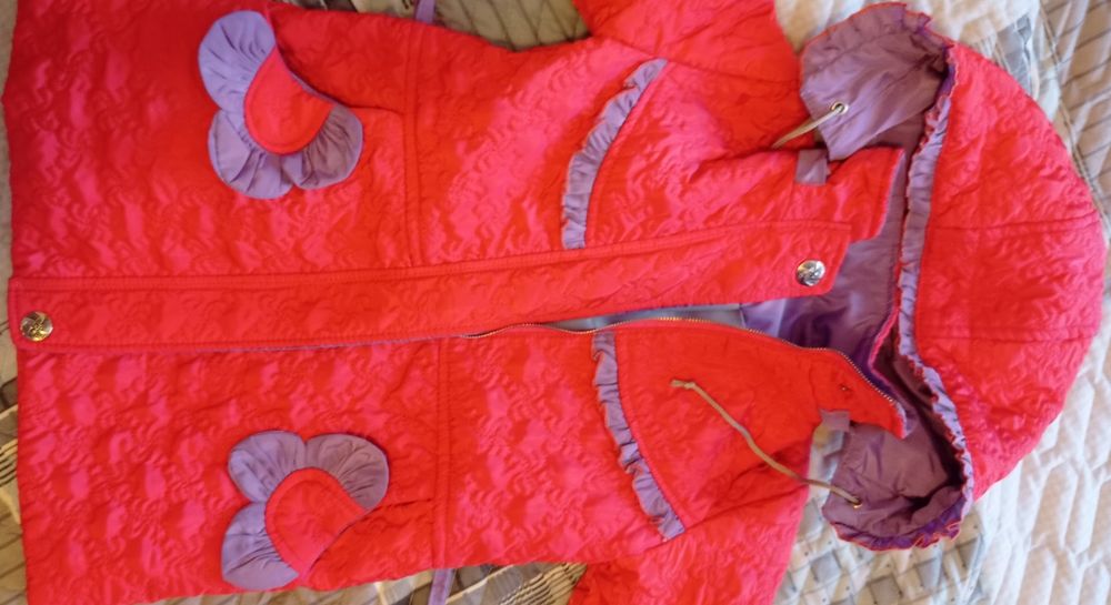 Отдаю куртки детские на осень