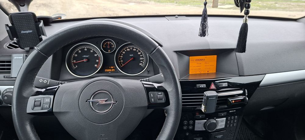 Proprietar vând Opel Astra H, 2010, 1,6 benzina, sedan