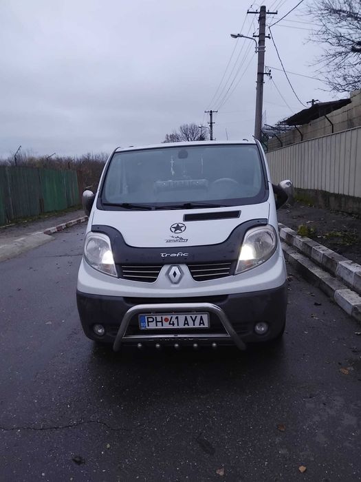 Renault Trafic 8+1