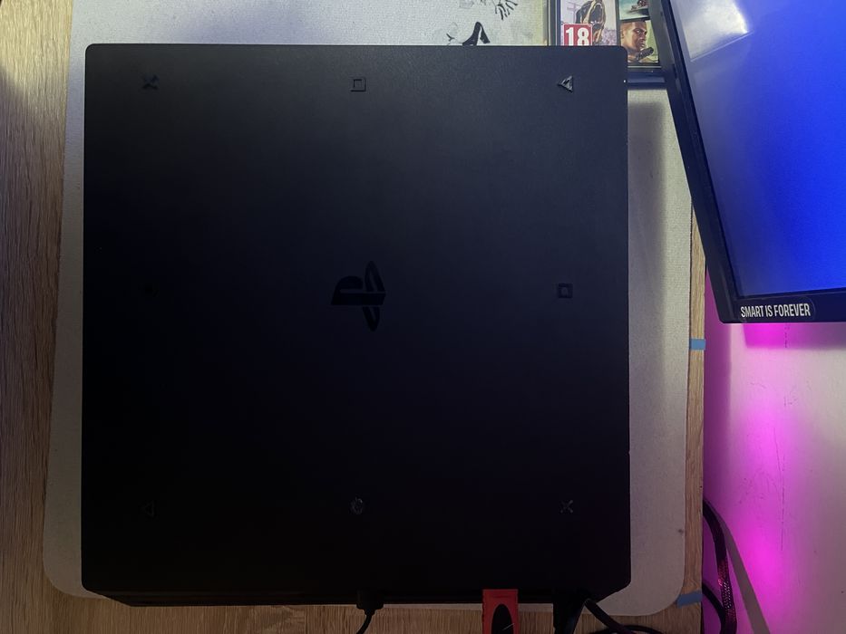 Playstation 4 pro 1 tera stocare