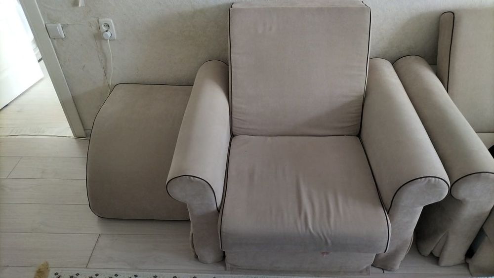 Продам диван с креслом