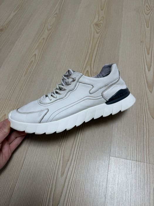 Кроссовки Respect