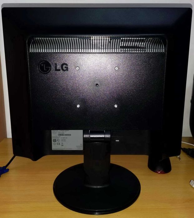 Monitor LCD LG L1734S-BN, 17'', Negru