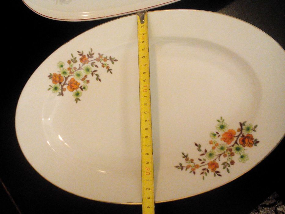 Порцеланово плато и сервиз за кафе