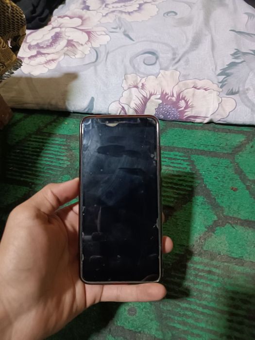 Redmi 6 telefoni 32 tali srochna sotiladi