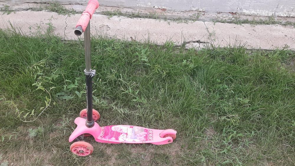 Продам самокат для