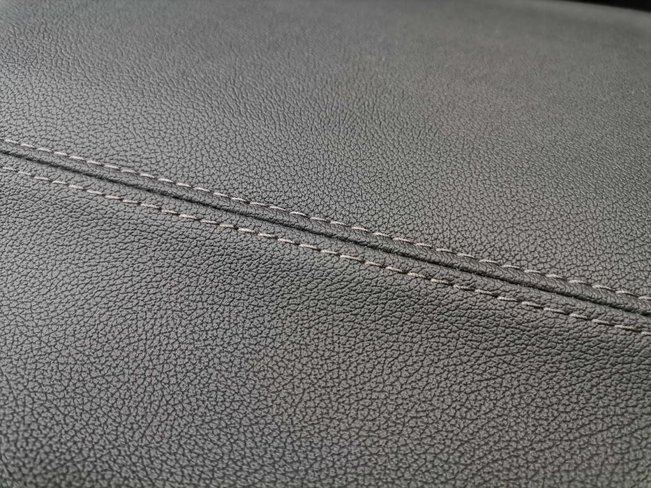 Черно Арматурно Табло BMW G11 G12 Facelift - HUD - Кожа - Перфектно