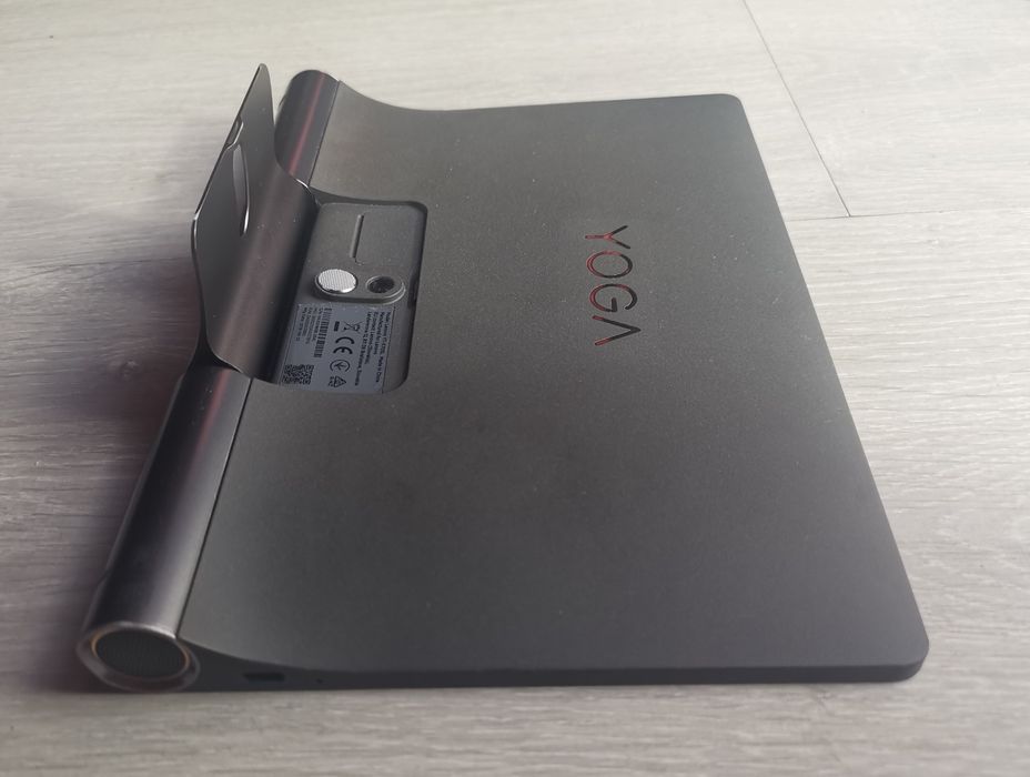10.1" Мултимедиен Таблет Lenovo Yoga Smart Tab YT-X705L 64GB 4G LTE