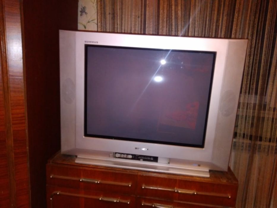 Продам телевизор