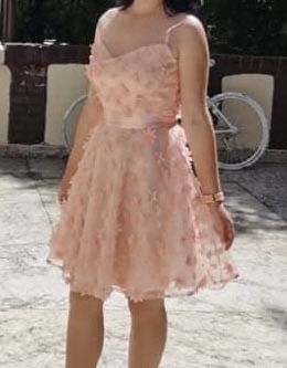 Rochie roz deschis cu floricele , stare foarte bună
