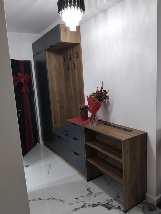 • Mobila la comanda