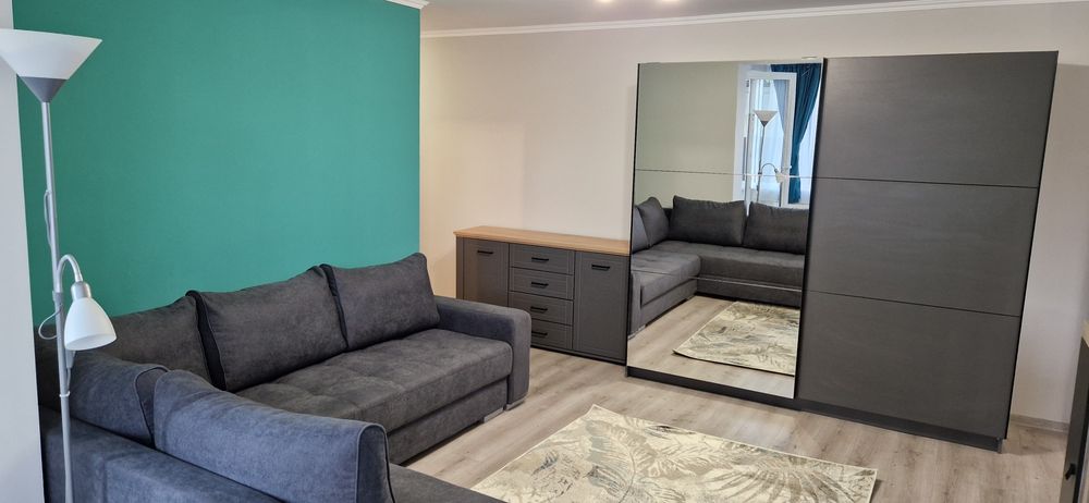 De inchiriat apartament 3 camere, 2 camere  +living cartierul Tudor