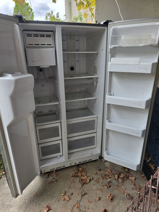 Хладилник с фризер Самсунг ЦЕНА ДО НЕДЕЛЯ