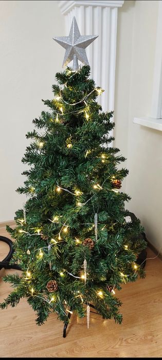 Продам елку 140 см