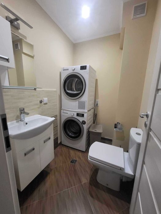 Дава се под наем Тристаен апартамент в София, Зона Б-19 - 88 кв.м за 750 € - Снимка #4