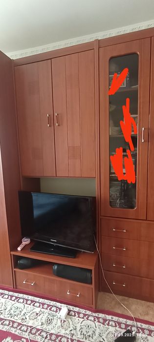 Продам стенку, горку в зал.