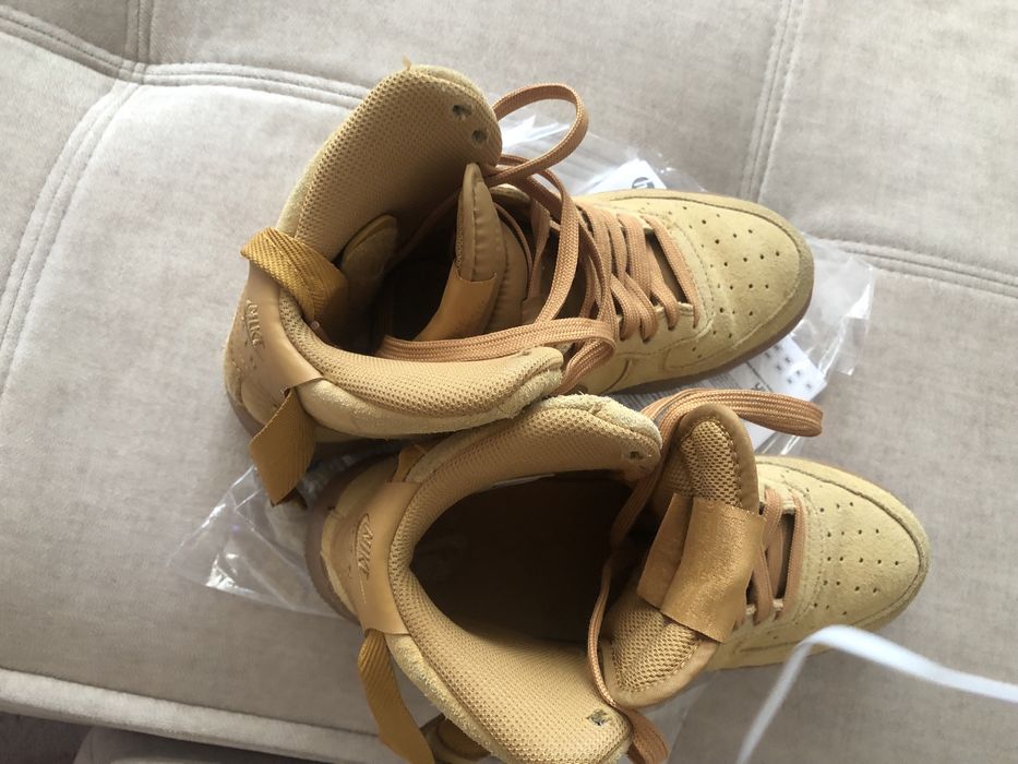 Vand ghete Nike Air baieti, mar 40, Buzz Bacau, stare foarte buna