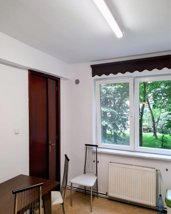 Inchiriez apartament cu 2 camere in str. Plopilor