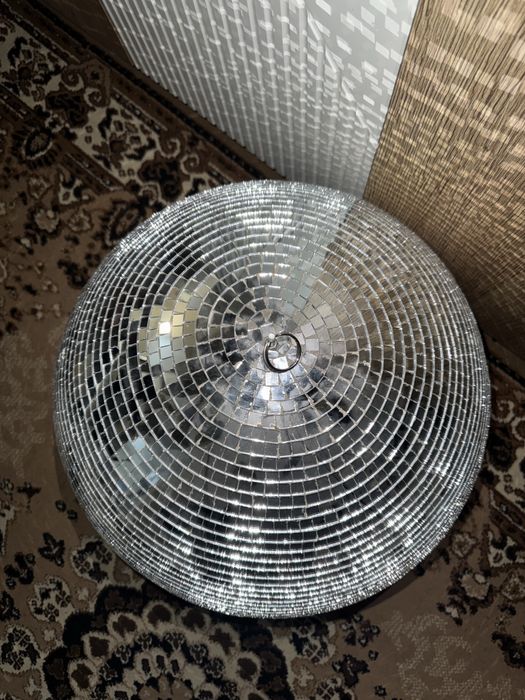 Зеркальный диско-шар (дискобол)