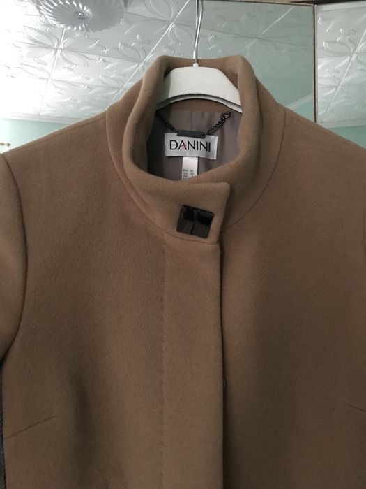 Елегантно дамско палто