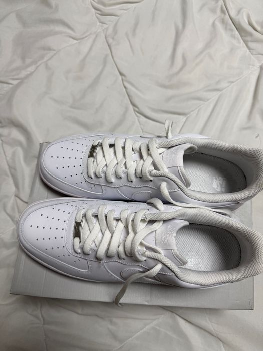 Бели обукви nike air force 1