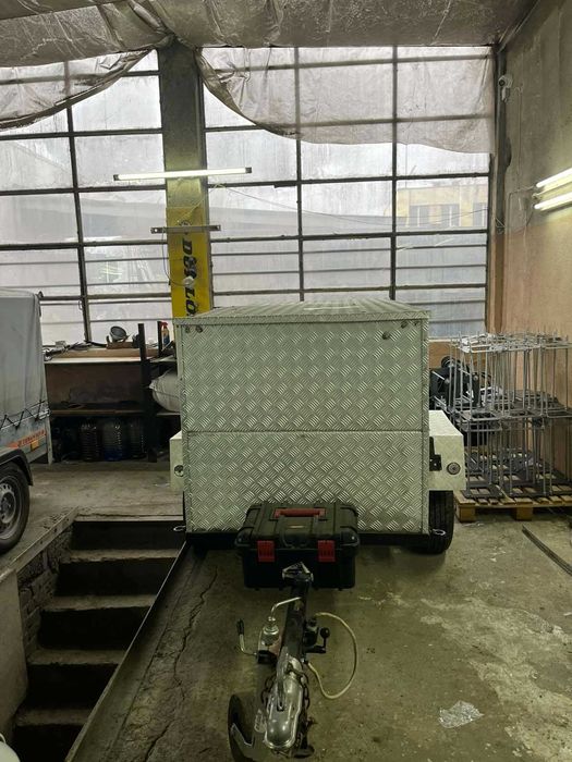 Ремарке изцяло от алумини  разглобяемо с регистрация