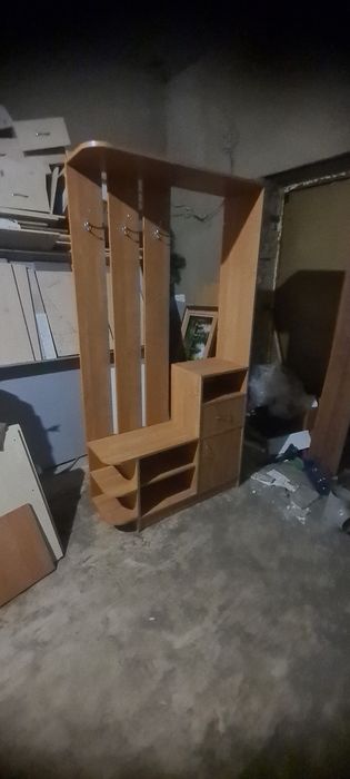 Продам прихожую б/у