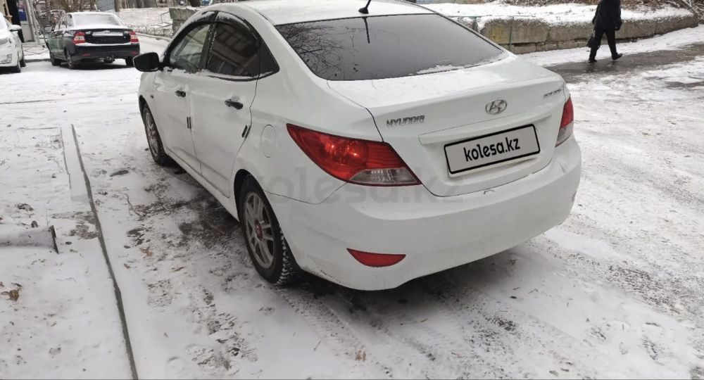 Hundai продам машину