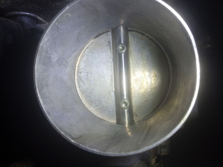 Дроссельная заслонка