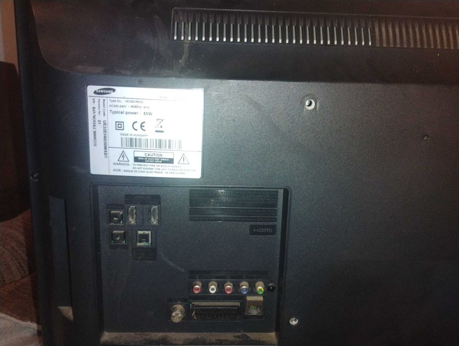 Телевизора +Други букси +и компютр TOSHIBA