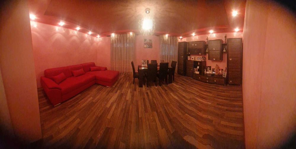 Casă complet renovată, grădină și curte mare  .