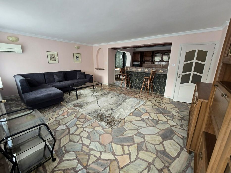 Дава се под наем Тристаен апартамент в София, Люлин 10 - 90 кв.м за 618.12 € - Снимка #1