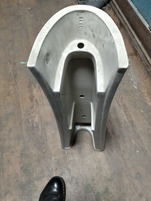 Продаю ножка раковины.