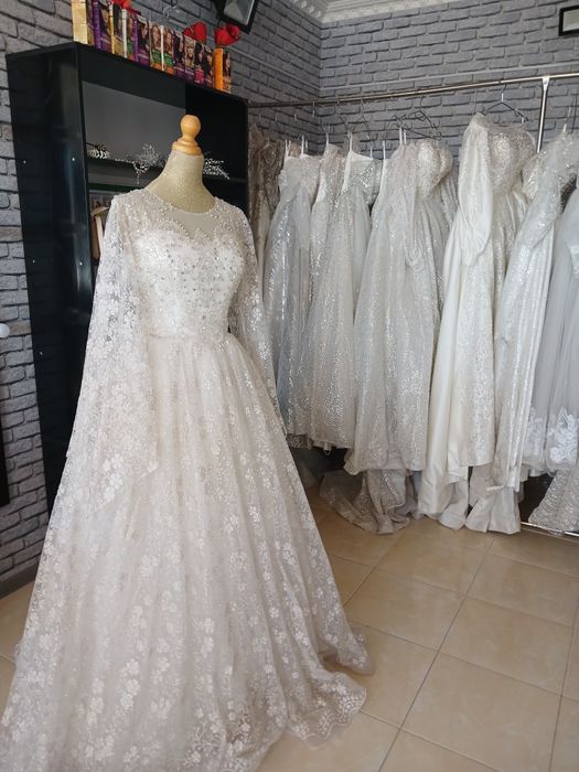 Салон жихозлари сотилади срочна комплект