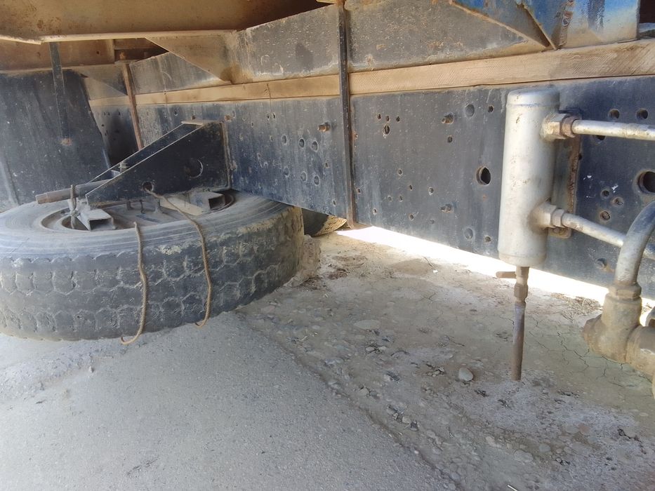 ЗИЛ Гия  срочно сотилади