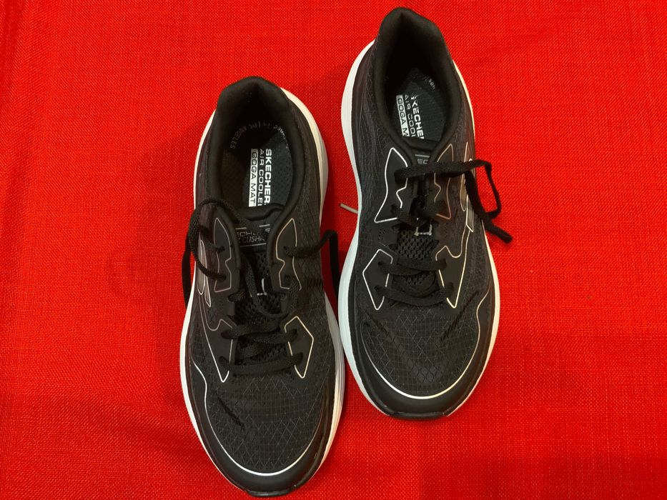 Skechers-оригинални маратонки 38 размер