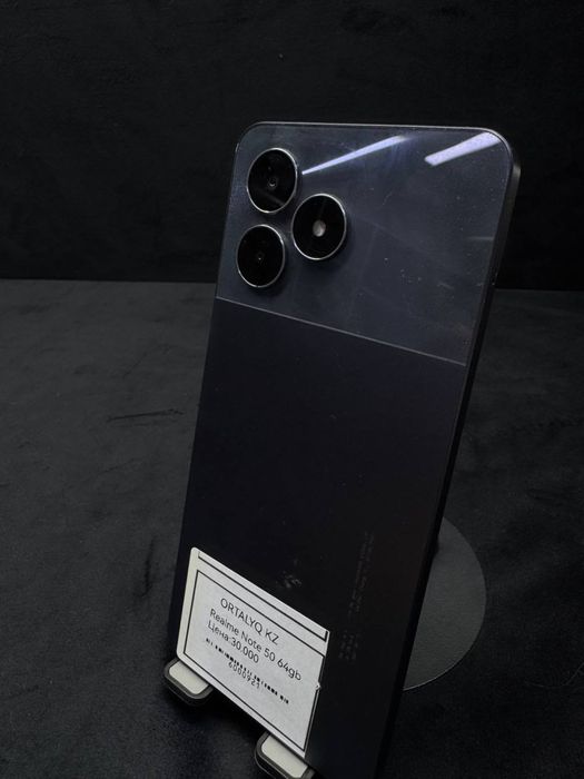 Realmi Note 50.
