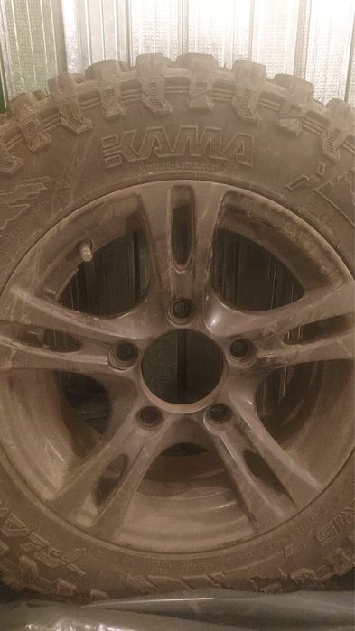 Резина с дисками на шевроле ниву